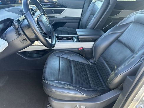 Used 2024 Lincoln Nautilus Reserve image 13