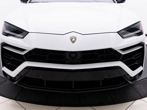 Used 2022 Lamborghini Urus image 18