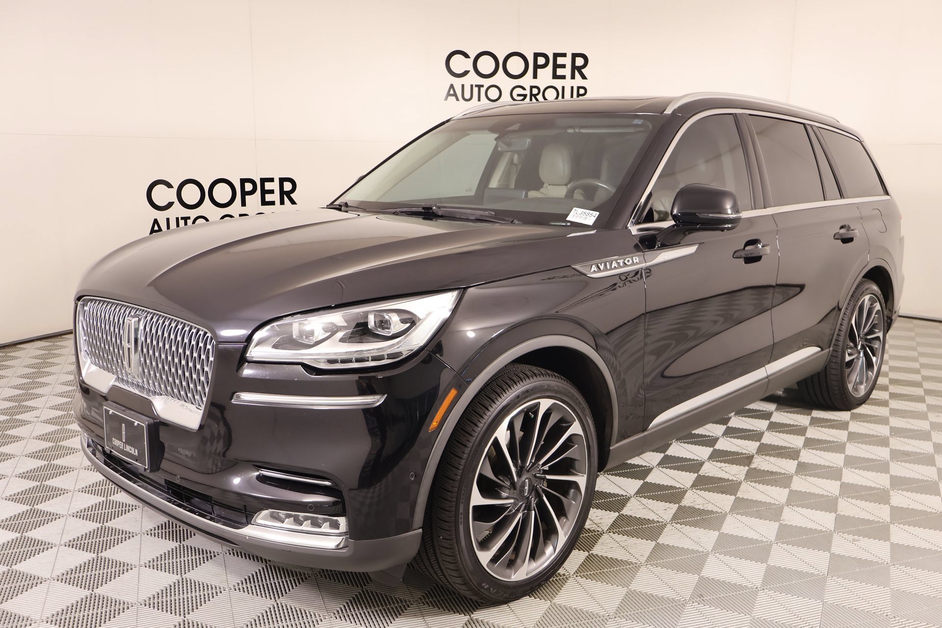 Used 2020 Lincoln Aviator Reserve w/ Equipment Group 202A AWD/4WD image 11