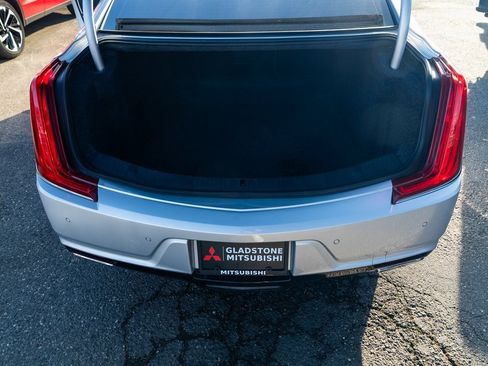 Used 2019 Cadillac XTS Luxury image 7