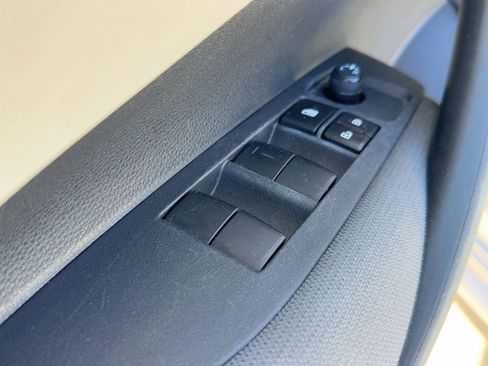 Used 2023 Toyota Corolla LE image 12