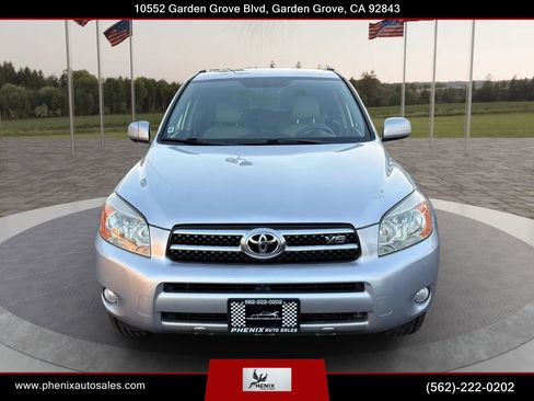 Used 2008 Toyota RAV4 Limited image 2