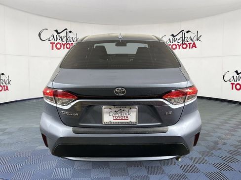 Used 2022 Toyota Corolla LE image 6