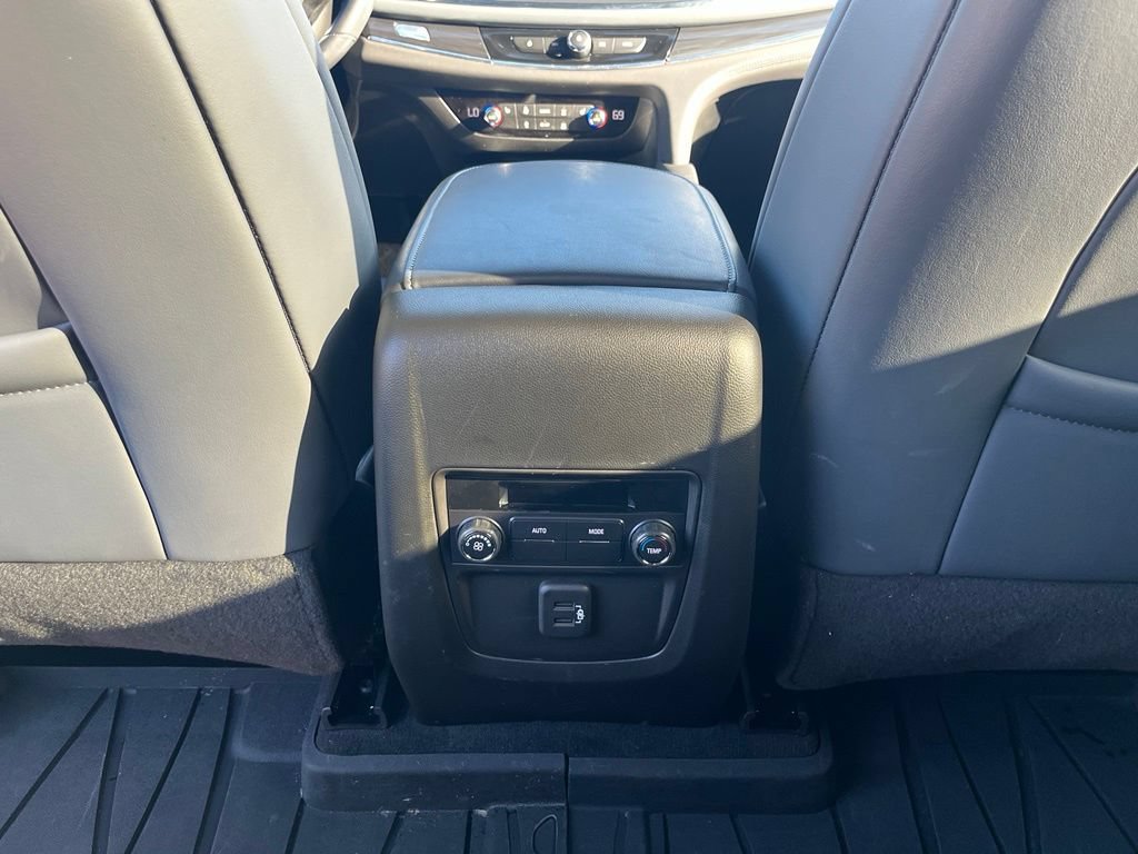 Used 2024 Buick Enclave Essence w/ Technology Package AWD/4WD image 32