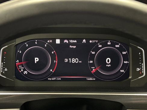 Used 2024 Volkswagen Tiguan SEL R-Line image 18
