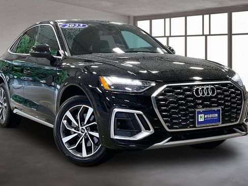 Used 2023 Audi Q5 2.0T Premium w/ Convenience Package AWD/4WD image 3