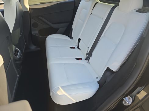 Used 2023 Tesla Model Y Long Range image 14