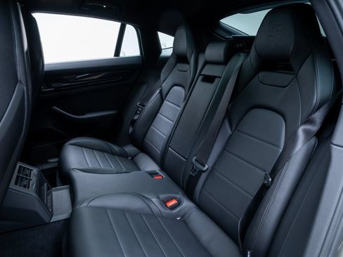 Used 2024 Porsche Panamera RWD image 25