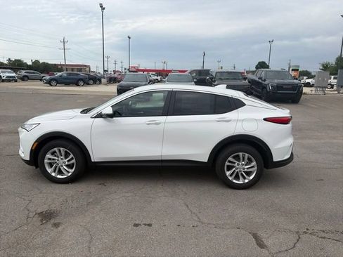 New 2026 Buick Envista Preferred w/ Convenience I Package FWD image 3