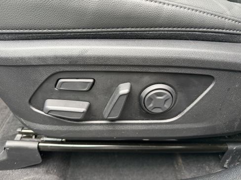 Used 2023 Kia Sorento SX Prestige image 11