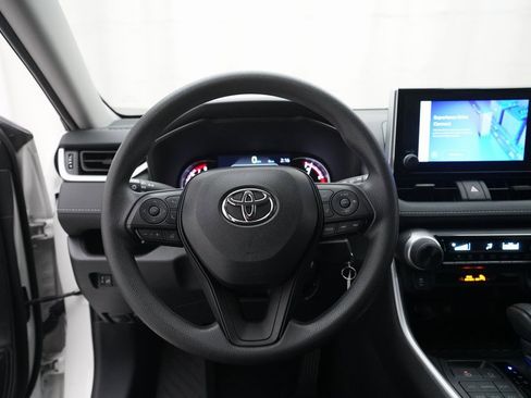 Used 2024 Toyota RAV4 LE image 4