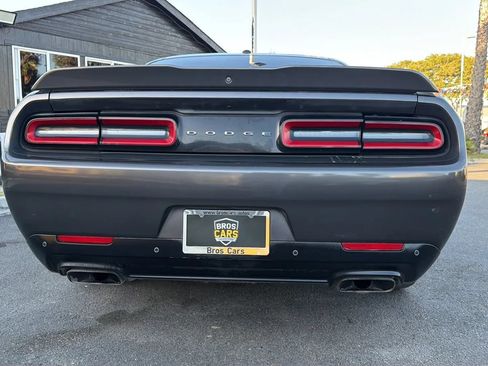 Used 2019 Dodge Challenger R/T RWD image 27