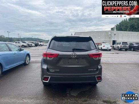 Used 2019 Toyota Highlander Limited AWD/4WD image 4