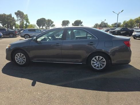 Used 2012 Toyota Camry LE FWD image 4