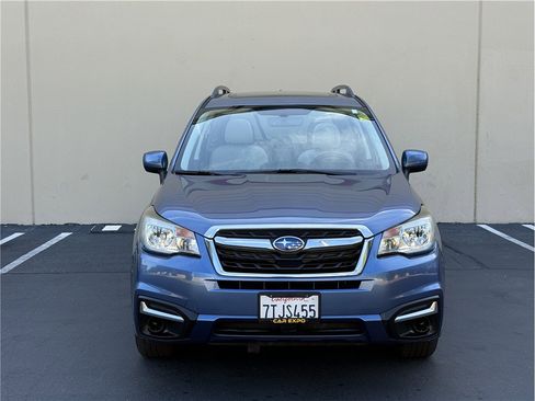 Used 2017 Subaru Forester 2.5i Premium w/ All-Weather Package AWD/4WD image 2