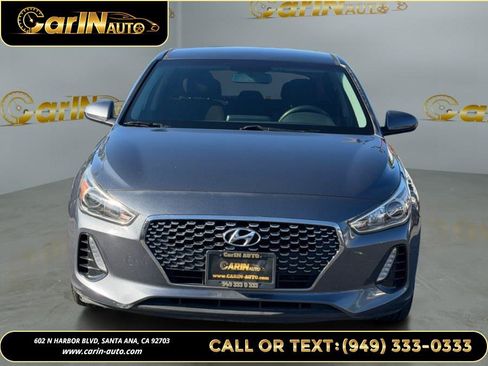 Used 2018 Hyundai Elantra GT image 2