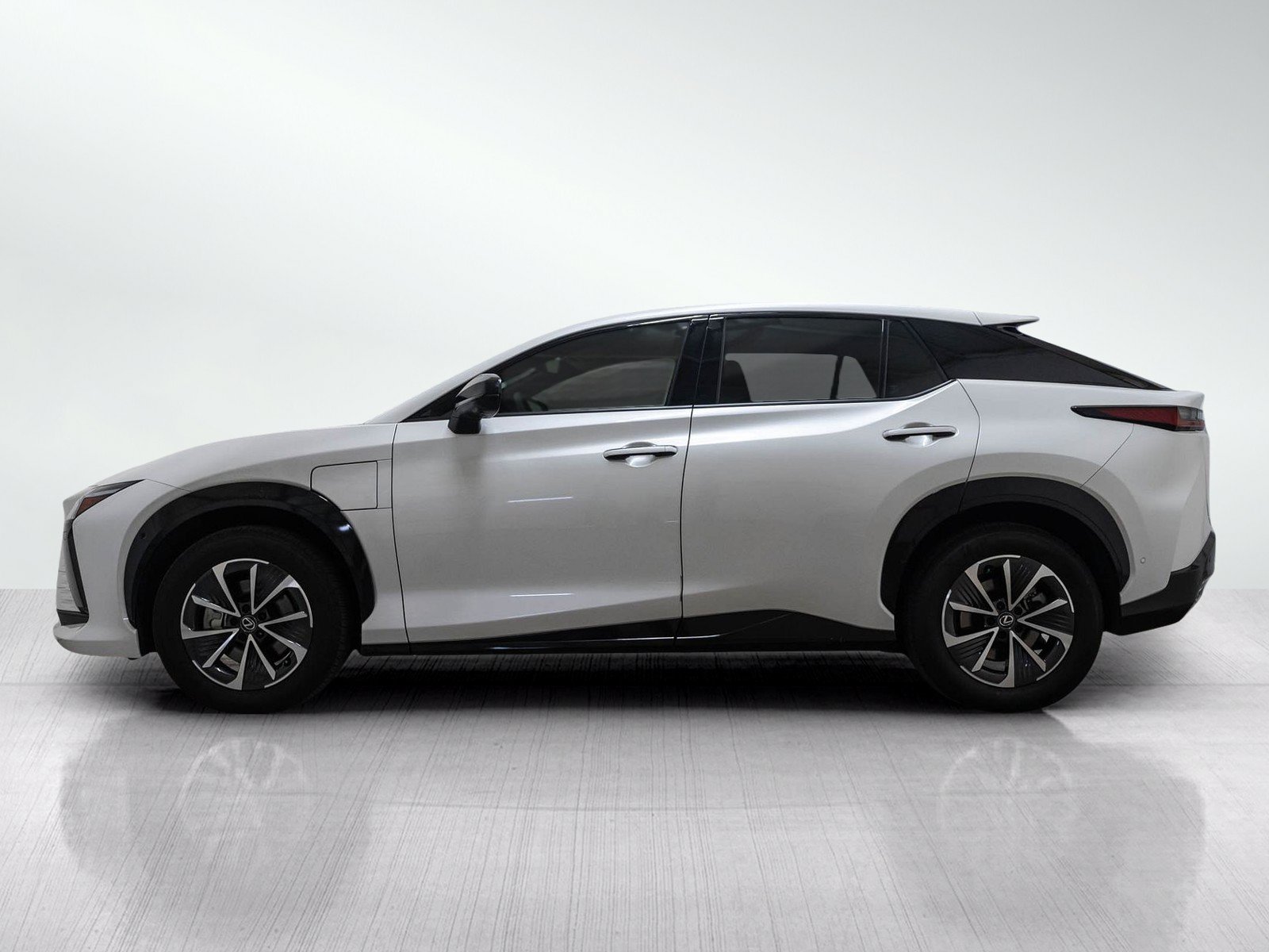 Used 2024 Lexus RZ 450e Premium w/ Technology Package AWD/4WD image 3