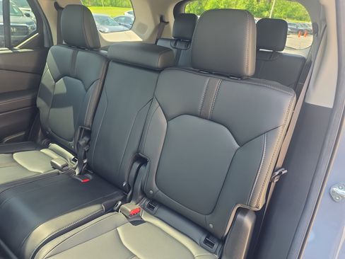 Used 2025 Honda Pilot Touring image 21