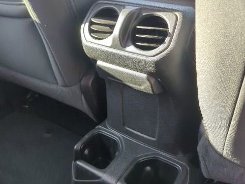 Used 2022 Jeep Wrangler Unlimited Sport image 16