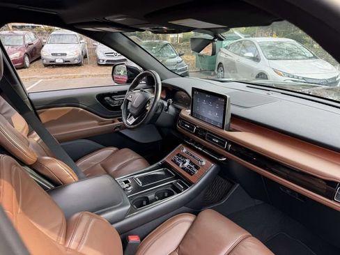 Used 2020 Lincoln Aviator Reserve w/ Equipment Group 202A AWD/4WD image 12