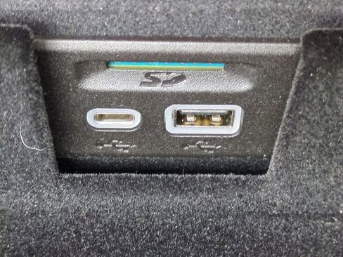 Used 2021 Cadillac XT5 Premium Luxury image 23