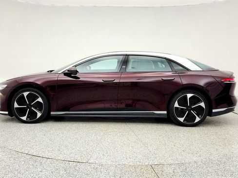 Used 2023 Lucid Air Touring image 8