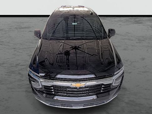 New 2026 Chevrolet Suburban LS image 6