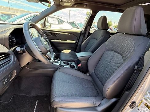 Used 2025 Subaru Forester Premium AWD/4WD image 22
