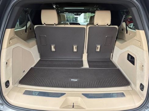 Used 2022 Cadillac Escalade ESV Premium Luxury w/ Performance Package AWD/4WD image 11