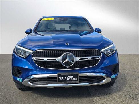 Used 2025 Mercedes-Benz GLC 350e 4MATIC image 8