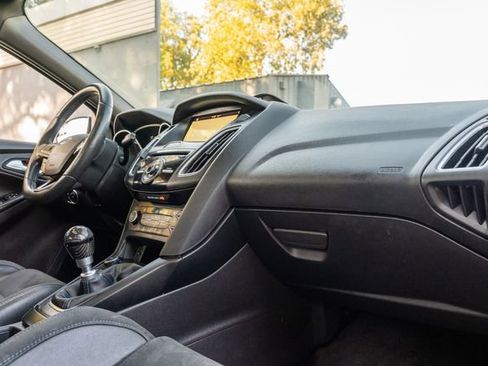 Used 2017 Ford Focus RS image 46