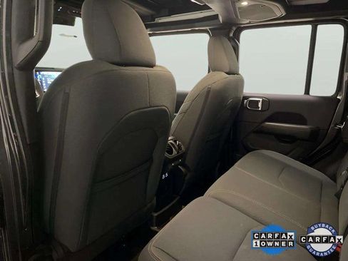 Used 2025 Jeep Wrangler Unlimited Sahara w/ Safety Group image 16