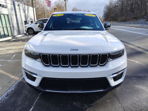 Certified 2024 Jeep Grand Cherokee Limited image 3