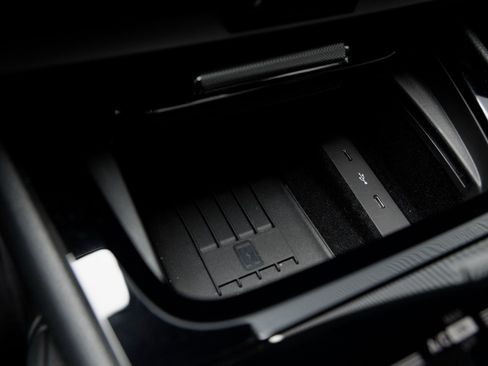 Certified 2025 Porsche Cayenne Coupe image 22