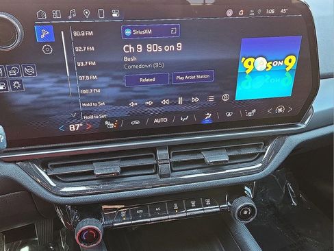 Used 2024 Chevrolet Equinox EV RS image 25