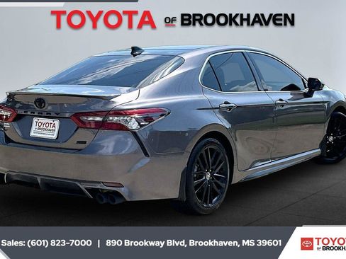 Used 2024 Toyota Camry XSE FWD image 11