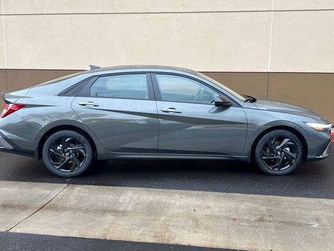 New 2026 Hyundai Elantra Sport image 4