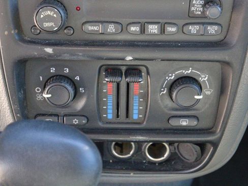 Used 2004 Chevrolet TrailBlazer LS w/ LS Preferred Equipment Group image 20