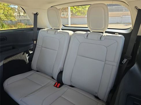 New 2026 Lincoln Aviator Reserve image 11
