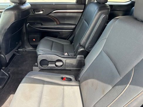 Used 2015 Toyota Highlander Limited AWD/4WD image 10