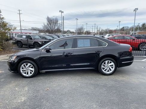 Used 2018 Volkswagen Passat 2.0T SE image 5