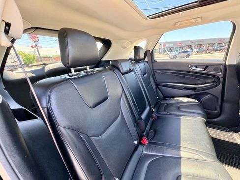 Used 2019 Ford Edge Titanium w/ Equipment Group 301A AWD/4WD image 29