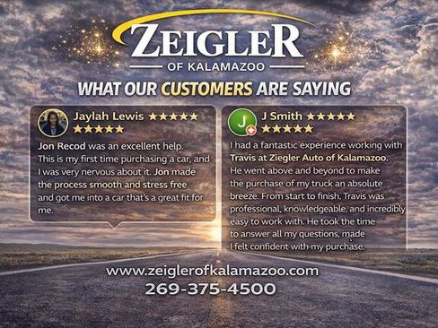 Used 2024 Chrysler Pacifica Touring-L image 8