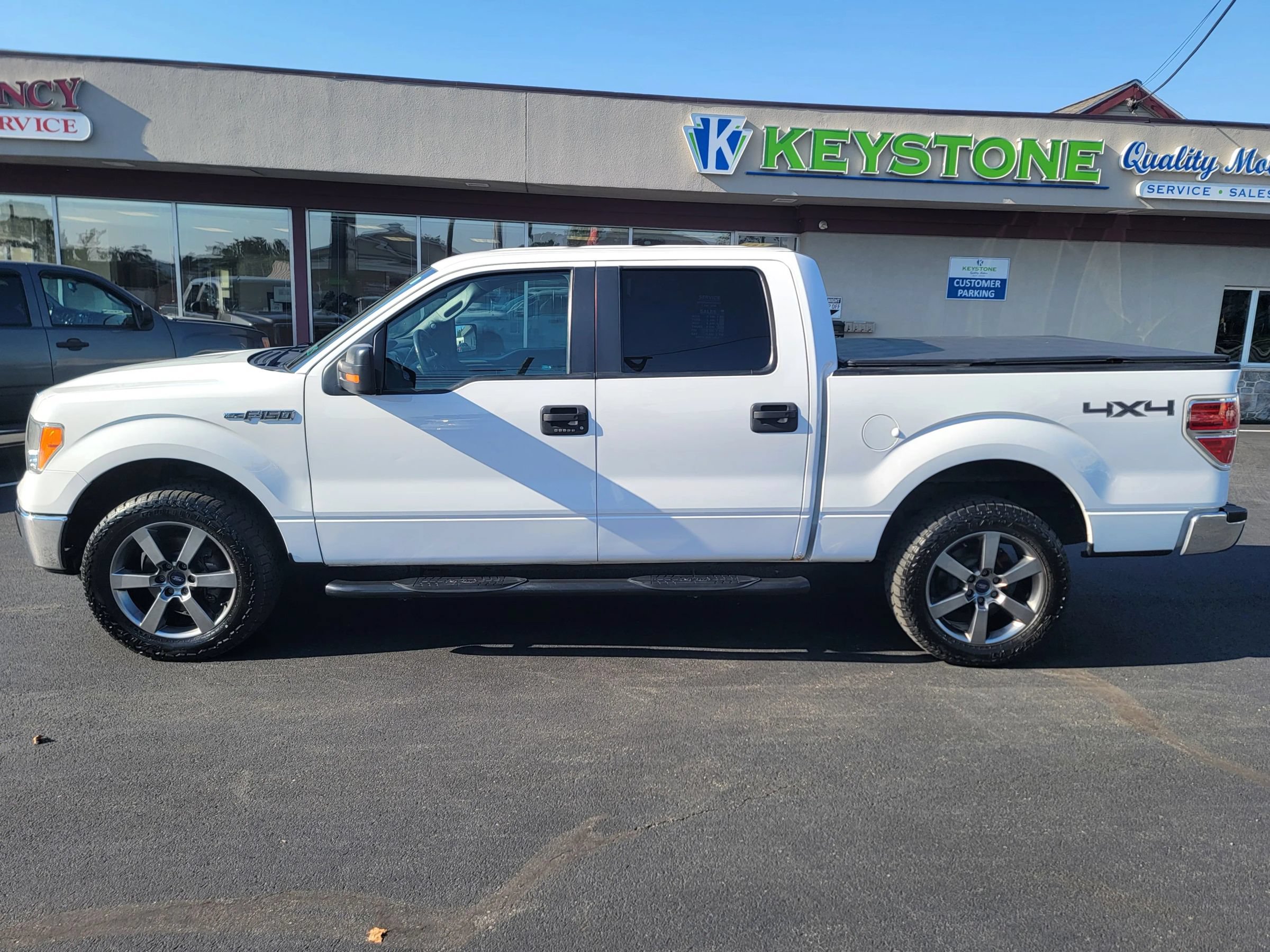 Used 2014 Ford F150 XLT w/ Equipment Group 301A Mid AWD/4WD image 7