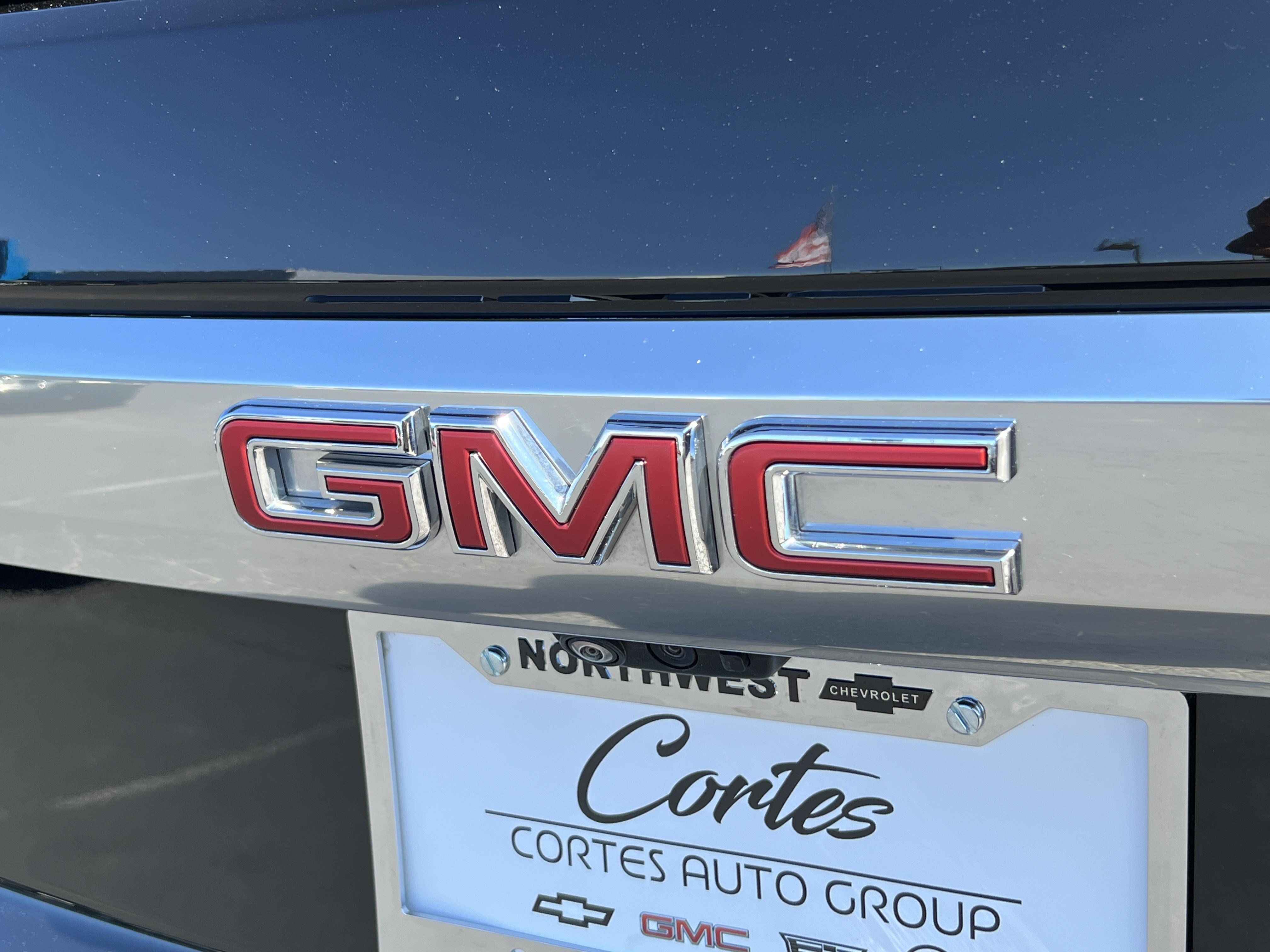 Used 2024 GMC Yukon Denali w/ Denali Reserve Package AWD/4WD image 8