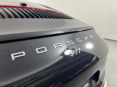 Used 2018 Porsche 911 Carrera RWD image 12