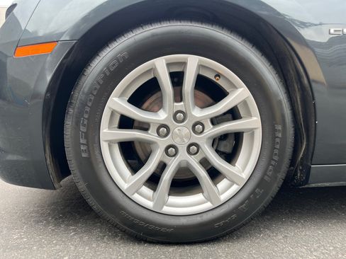 Used 2015 Chevrolet Camaro LS RWD image 29