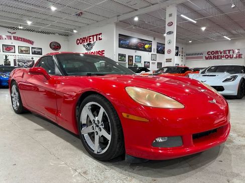 Used 2005 Chevrolet Corvette Coupe w/ Preferred Equipment Group RWD image 5