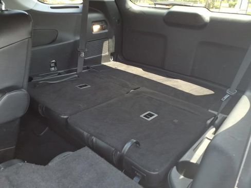 Used 2024 Ford Explorer XLT w/ Equipment Group 202A AWD/4WD image 9