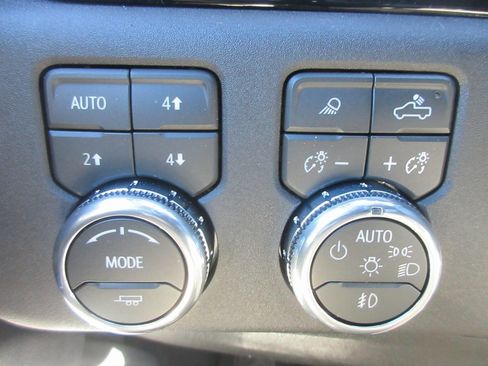 New 2026 GMC Sierra 3500 SLT w/ SLT Premium Package image 18